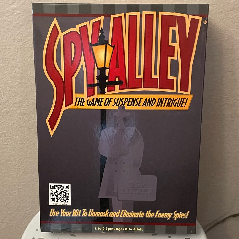 Spy Alley Board Game (The Game of Suspense and Intrigue!)